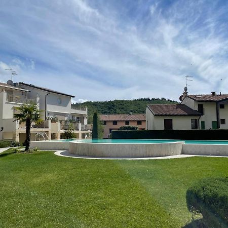 ApartmentsGarda - Corte dei Molini Esterno foto