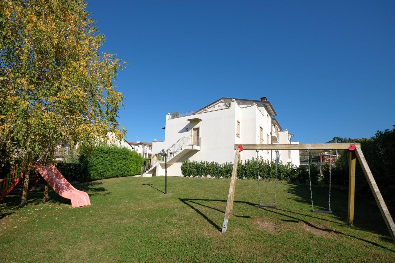 ApartmentsGarda - Corte dei Molini Esterno foto