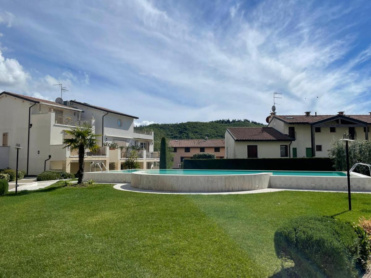 ApartmentsGarda - Corte dei Molini Esterno foto